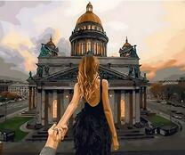 Изищная леди на фоне Исаакиевского собора
